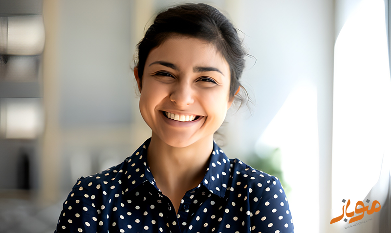 لبخند بزنین