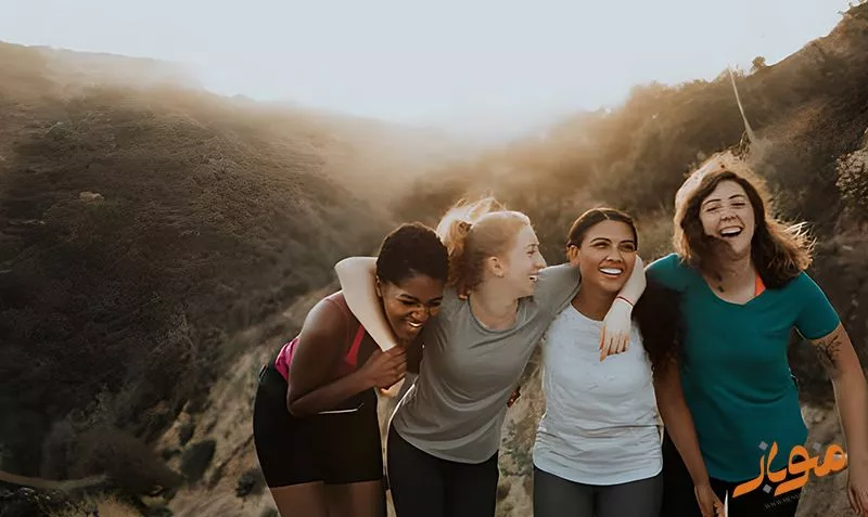 گشتن با انسان های مثبت نگر